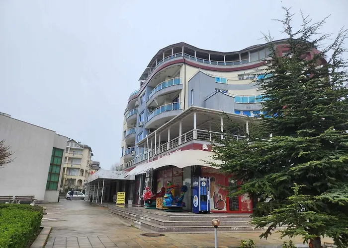 на център Apartment