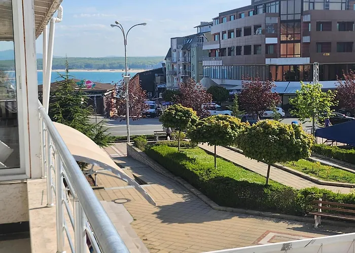 на център * Primorsko