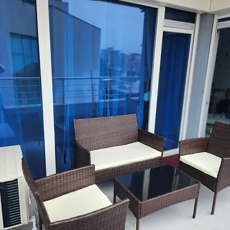 на център Apartment